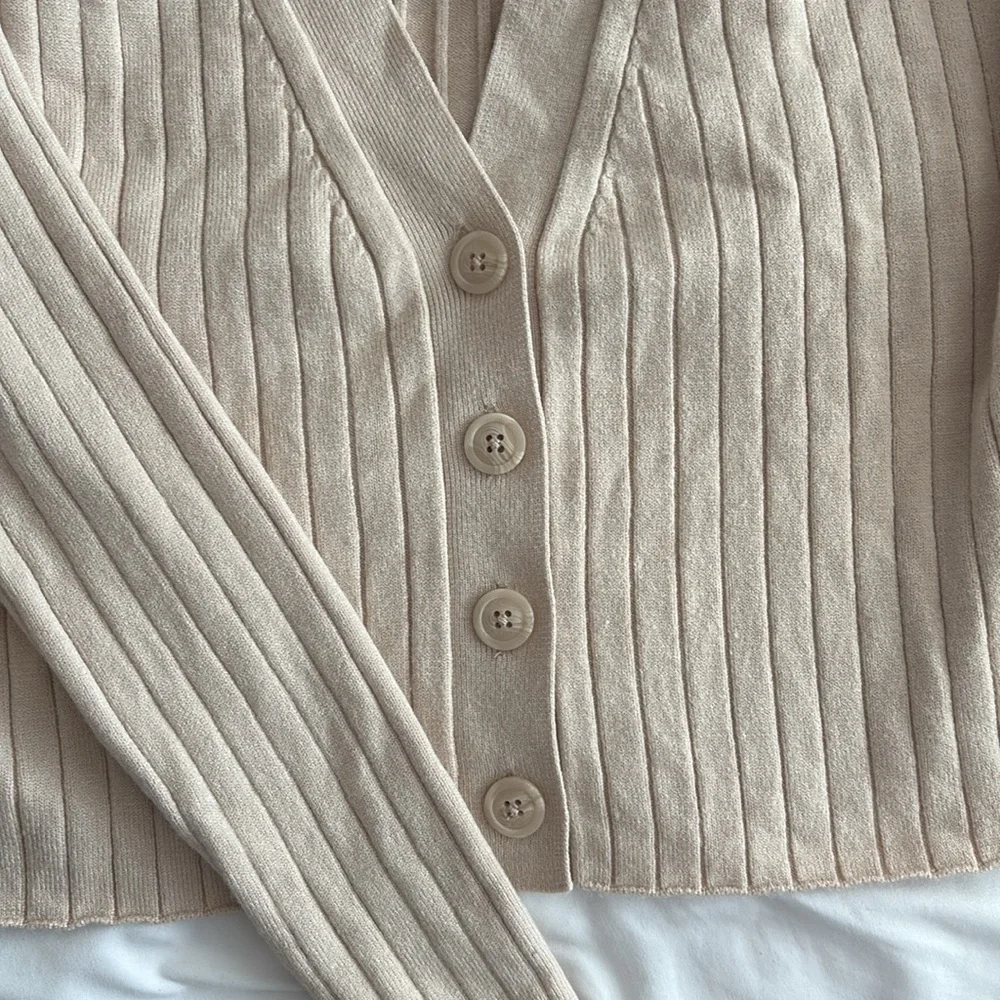 Abercrombie Soft A&F Cardigan - Picture 5 of 7